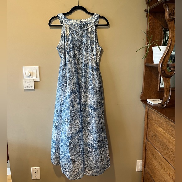 L’Atelier Blue & White Geometric Floral Print Sleeveless Hi-Low Dress - Picture 13 of 16